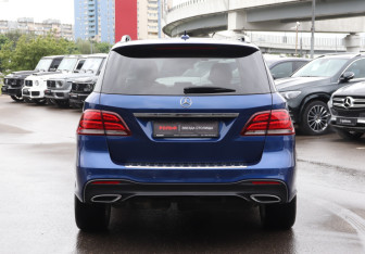 Подержанный автомобиль Mercedes-Benz GLE 2017 года (6 фото)