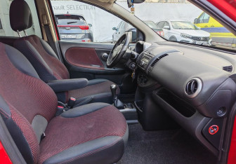Подержанный автомобиль Nissan Note 2008 года (9 фото)