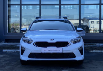 Подержанный автомобиль Kia Ceed Wagon 2019 года (2 фото)