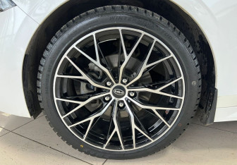 Подержанный автомобиль Kia K5 2020 года (9 фото)