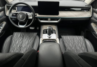 Подержанный автомобиль Tank 500 2024 года (11 фото)