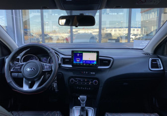 Подержанный автомобиль Kia Ceed Wagon 2019 года (11 фото)