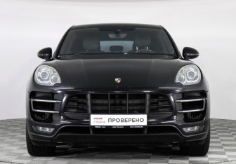 Подержанный автомобиль Porsche Macan 2014 года (2 фото)