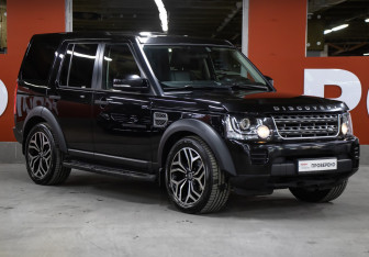 Подержанный автомобиль Land Rover Discovery 2014 года (3 фото)