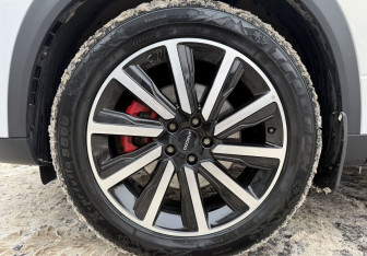 Подержанный автомобиль Jaecoo J7 2023 года (9 фото)