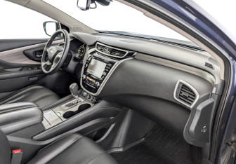 Подержанный автомобиль Nissan Murano Suv 2021 года (11 фото)