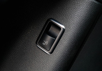 Подержанный автомобиль Mercedes-Benz GLE 2017 года (30 фото)