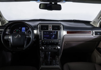 Подержанный автомобиль Lexus GX 2014 года (17 фото)