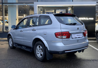 Подержанный автомобиль SsangYong Kyron 2009 года (7 фото)