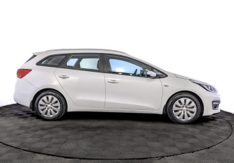 Подержанный автомобиль Kia Ceed Wagon 2018 года (4 фото)