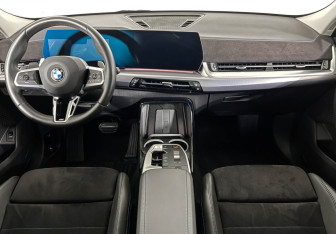 Подержанный автомобиль BMW X2 2024 года (12 фото)