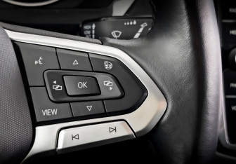 Подержанный автомобиль Volkswagen Tiguan 2021 года (29 фото)