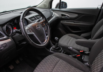 Подержанный автомобиль Opel Mokka 2012 года (10 фото)