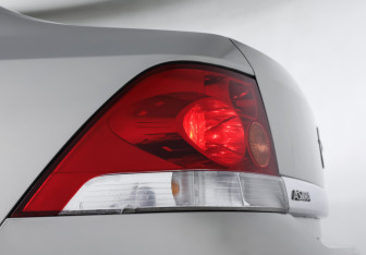 Подержанный автомобиль Opel Astra Sedan 2009 года (21 фото)