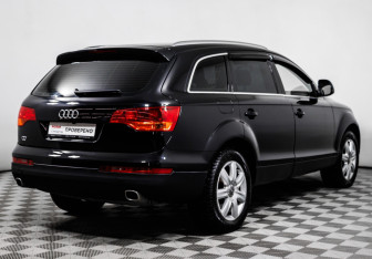 Подержанный автомобиль Audi Q7 2007 года (5 фото)