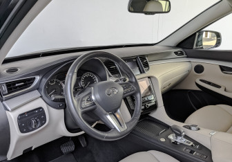 Подержанный автомобиль Infiniti QX50 2021 года (15 фото)