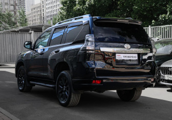 Подержанный автомобиль Toyota Land Cruiser Prado 2016 года (6 фото)