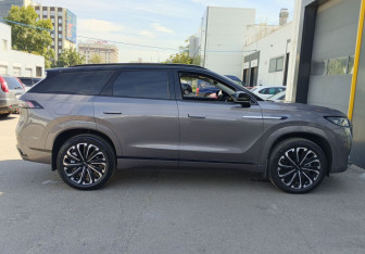 Подержанный автомобиль Jaecoo J8 2024 года (4 фото)