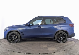 Подержанный автомобиль BMW X5 2019 года (8 фото)