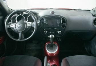 Подержанный автомобиль Nissan Juke 2012 года (11 фото)