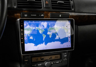 Подержанный автомобиль Toyota Avensis Sedan 2004 года (18 фото)