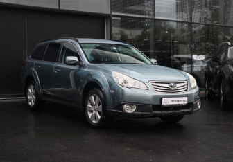 Подержанный автомобиль Subaru Outback Wagon 2011 года (3 фото)