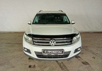 Подержанный автомобиль Volkswagen Tiguan 2015 года (2 фото)
