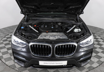 Подержанный автомобиль BMW X3 2019 года (10 фото)
