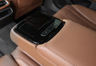 Подержанный автомобиль Genesis G80 2022 года (11 фото)