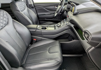 Подержанный автомобиль Hyundai Santa Fe 2022 года (25 фото)