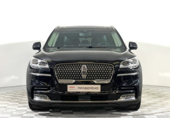 Подержанный автомобиль Lincoln Aviator 2020 года (2 фото)