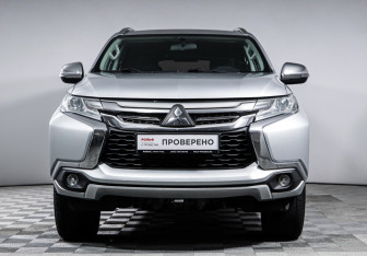 Подержанный автомобиль Mitsubishi Pajero Sport 2019 года (2 фото)