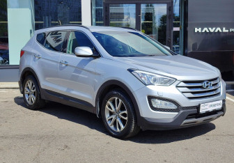 Подержанный автомобиль Hyundai Santa Fe 2013 года (3 фото)