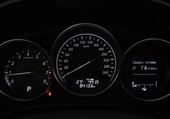 Подержанный автомобиль Mazda CX-5 2014 года (11 фото)