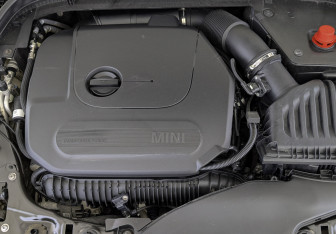 Подержанный автомобиль MINI Hatch 2020 года (9 фото)