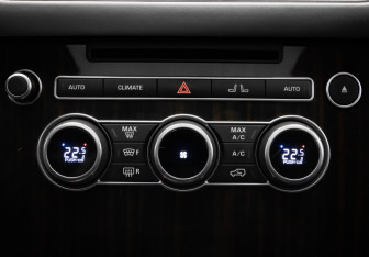 Подержанный автомобиль Land Rover Range Rover 2016 года (20 фото)