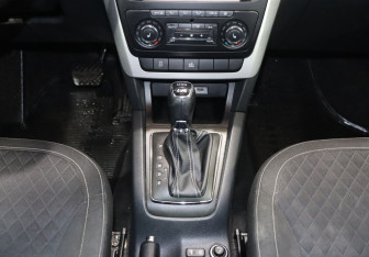 Подержанный автомобиль Skoda Yeti 2016 года (18 фото)