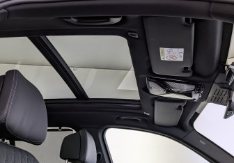 Подержанный автомобиль BMW X5 2025 года (23 фото)