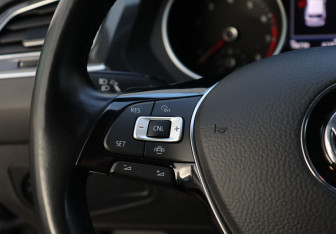 Подержанный автомобиль Volkswagen Tiguan 2019 года (15 фото)