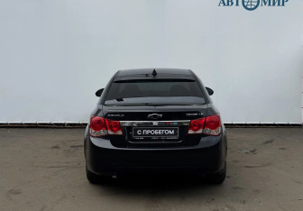Подержанный автомобиль Chevrolet Cruze Sedan 2012 года (7 фото)