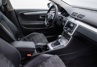 Подержанный автомобиль Volkswagen Passat CC 2011 года (10 фото)