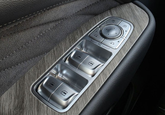 Подержанный автомобиль Tank 500 2023 года (16 фото)