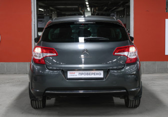 Подержанный автомобиль Citroen C4 Hatchback 2012 года (6 фото)