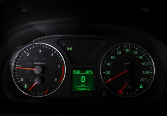 Подержанный автомобиль УАЗ Patriot 2014 года (11 фото)