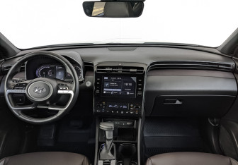 Подержанный автомобиль Hyundai Tucson 2023 года (13 фото)