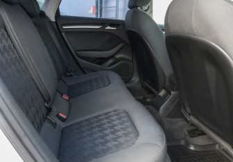 Подержанный автомобиль Audi A3 Sedan 2014 года (11 фото)