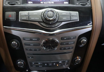 Подержанный автомобиль Infiniti QX80 2018 года (20 фото)