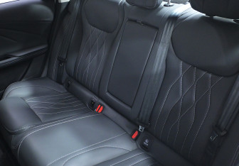 Подержанный автомобиль Chery Arrizo 8 2024 года (14 фото)