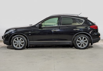 Подержанный автомобиль Infiniti QX50 2015 года (8 фото)