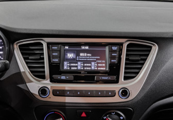 Подержанный автомобиль Hyundai Solaris Sedan 2022 года (17 фото)